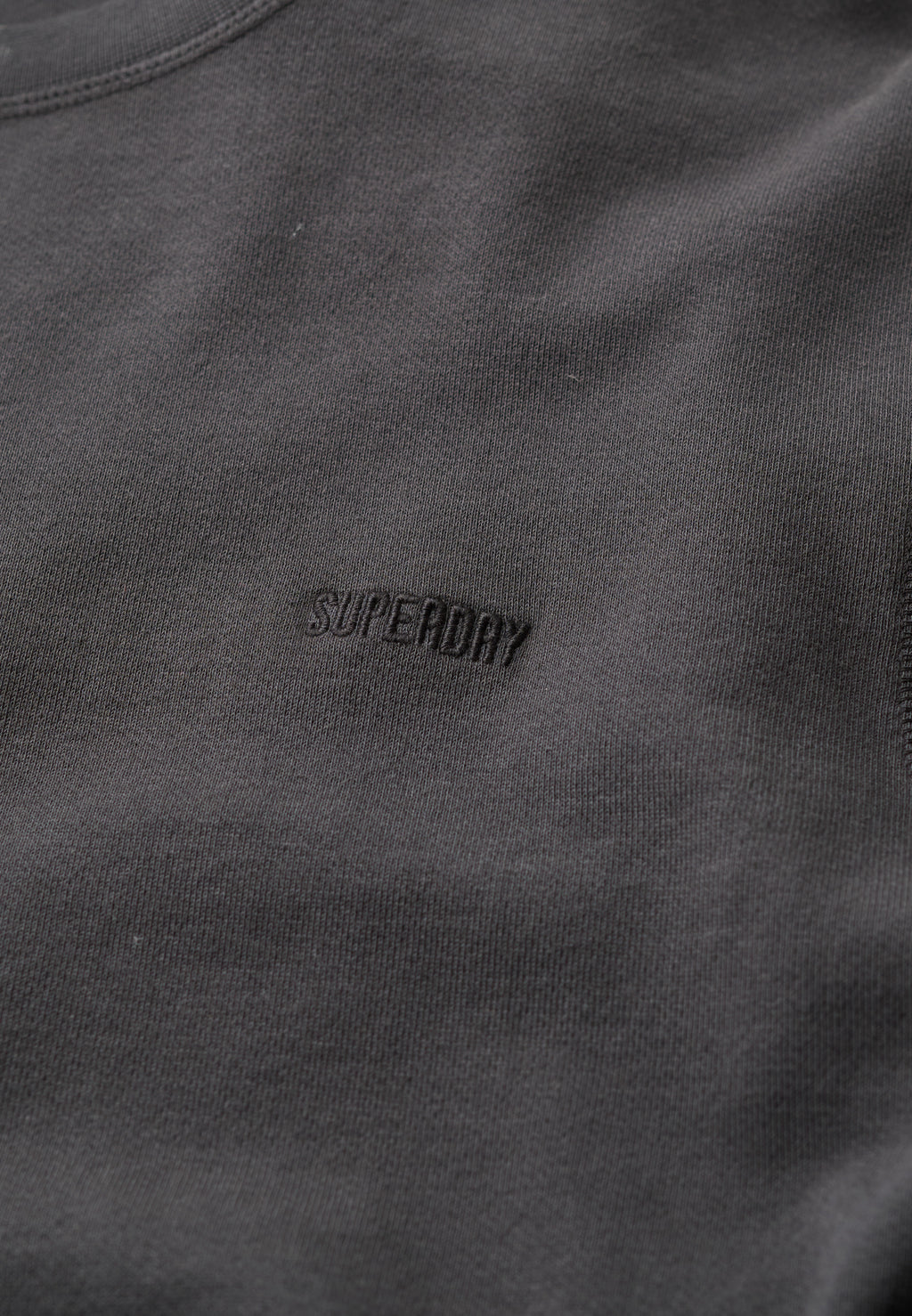 Classic Essential Sweatshirt