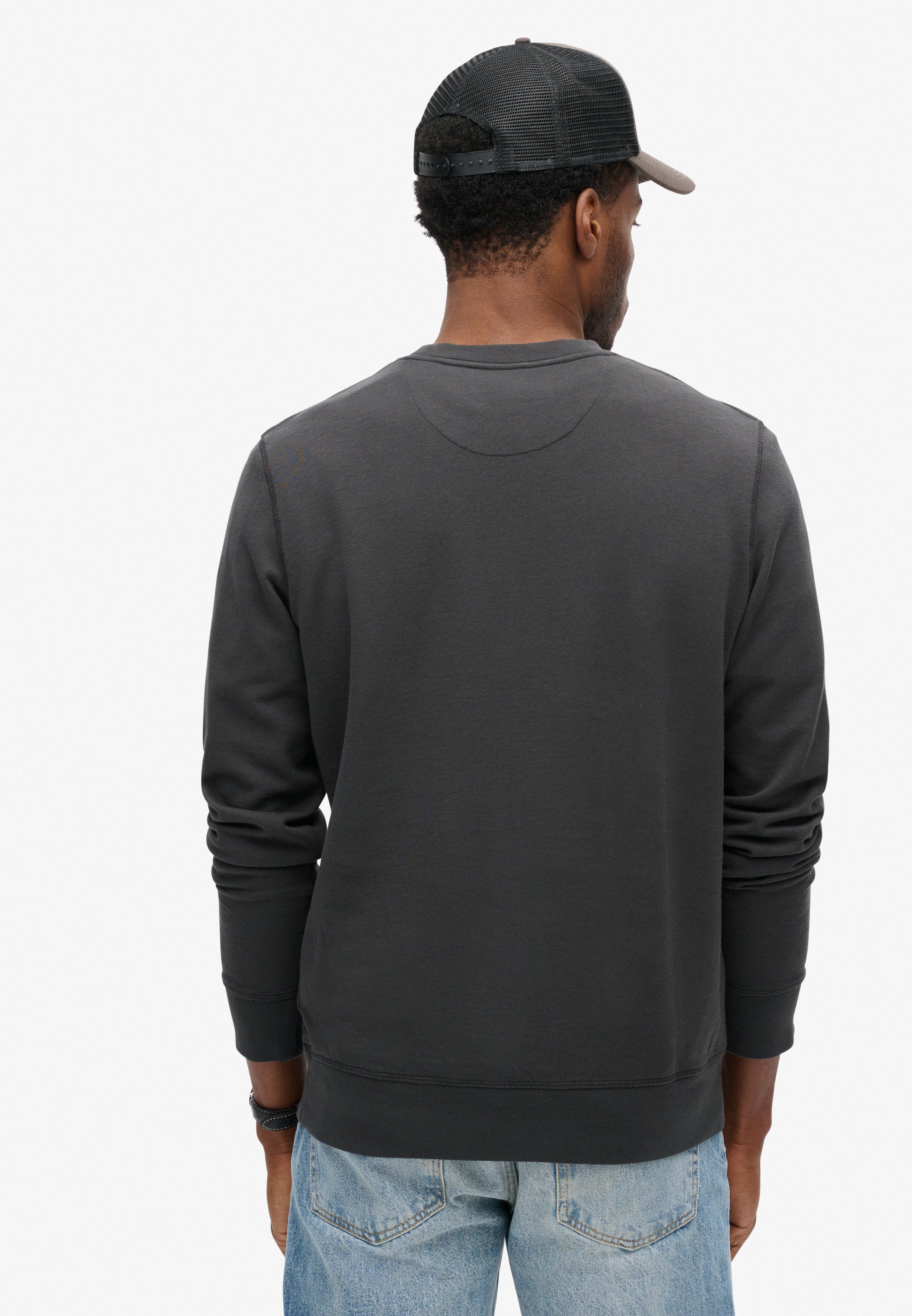Classic Essential Sweatshirt