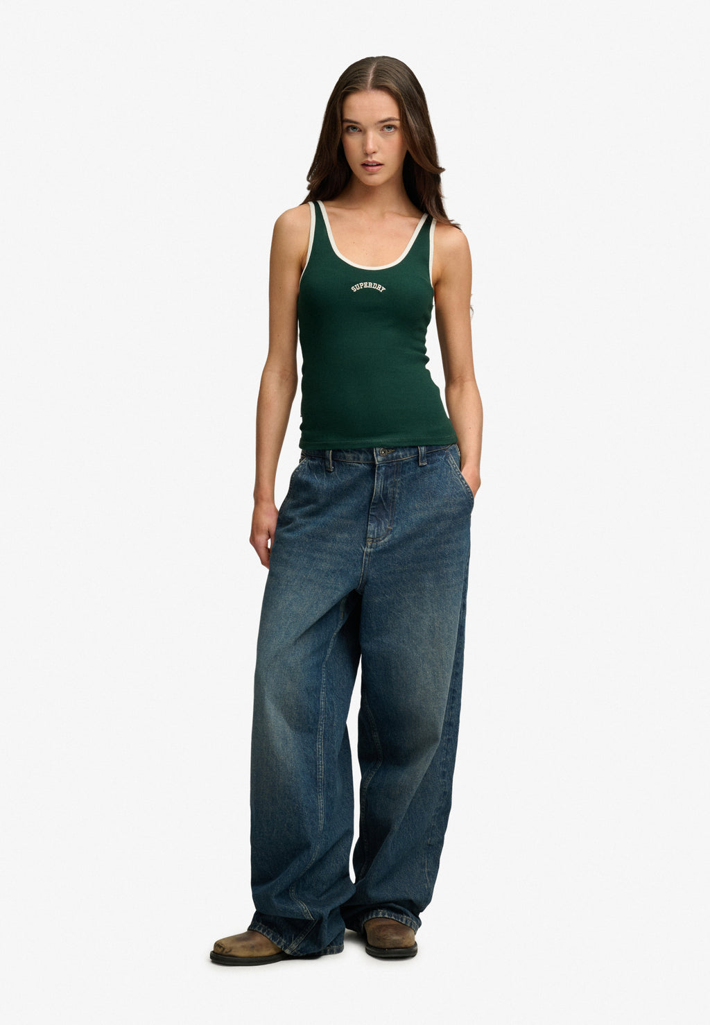 Essential Logo Scoop Vest