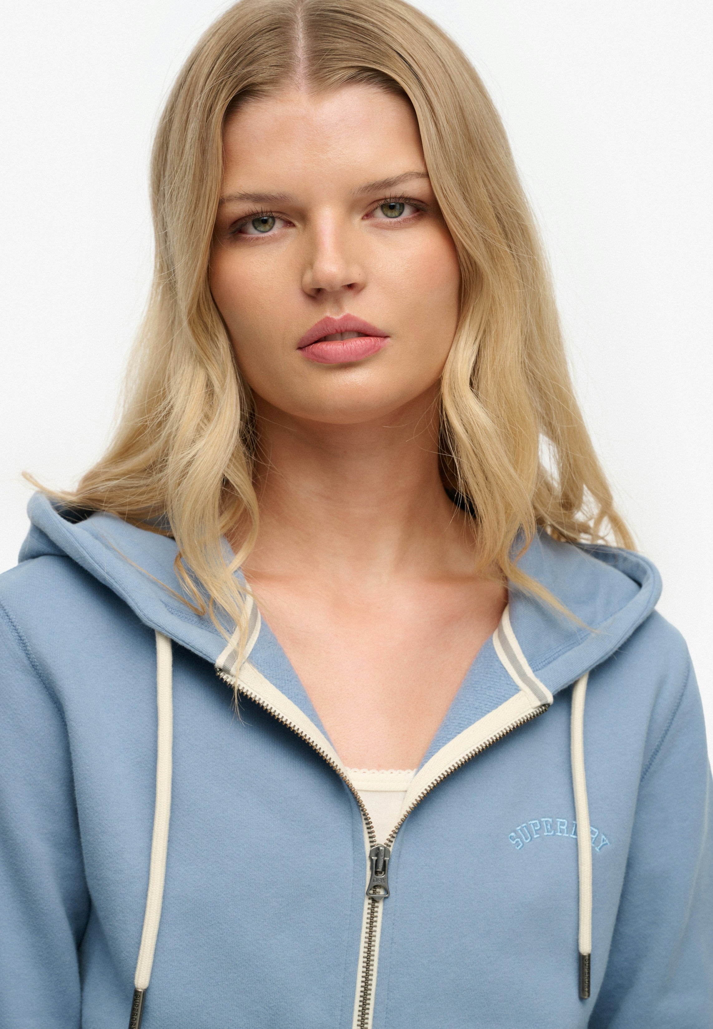 Essential Logo Cropped Zip Hoodie