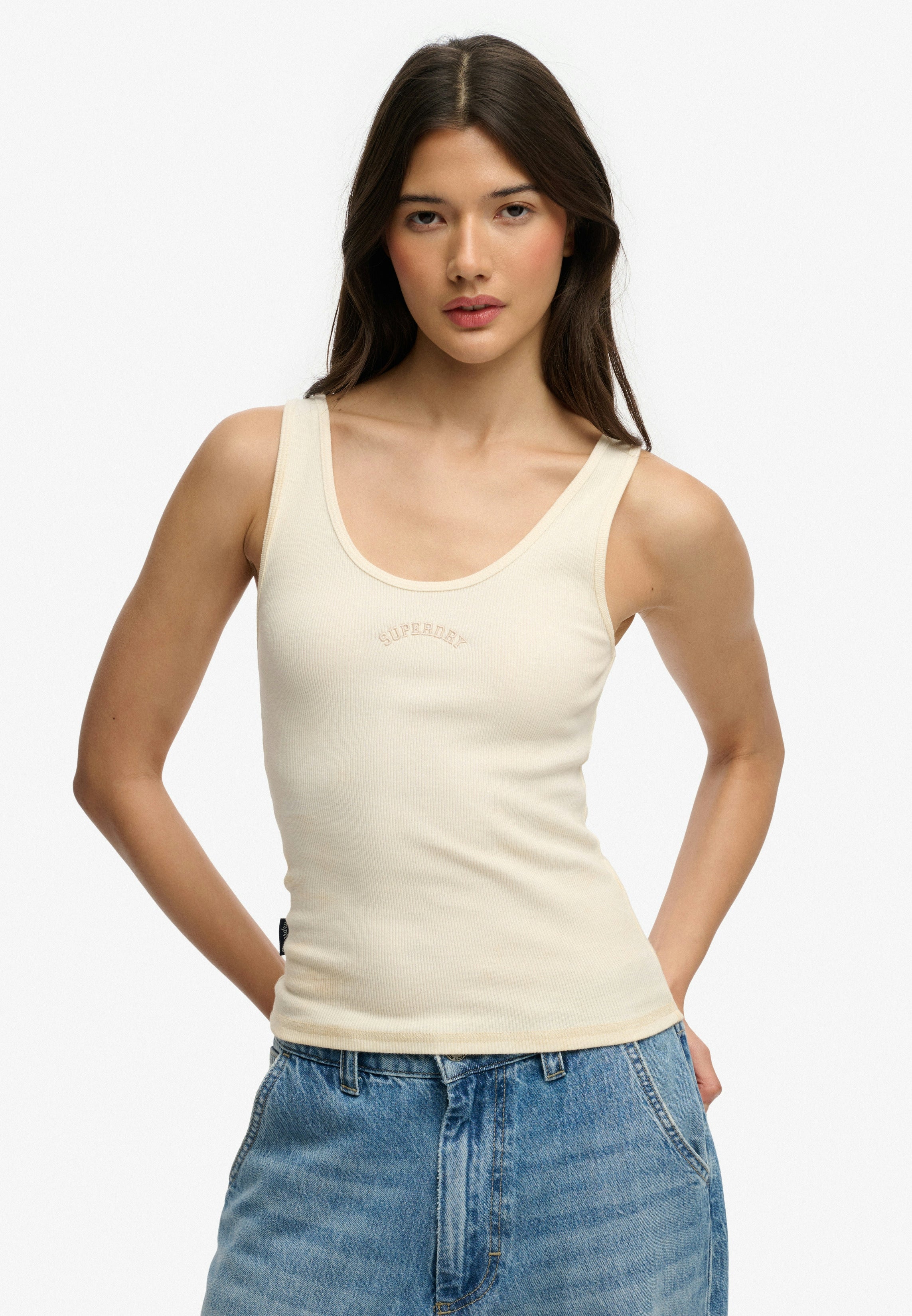 Essential Logo Scoop Vest