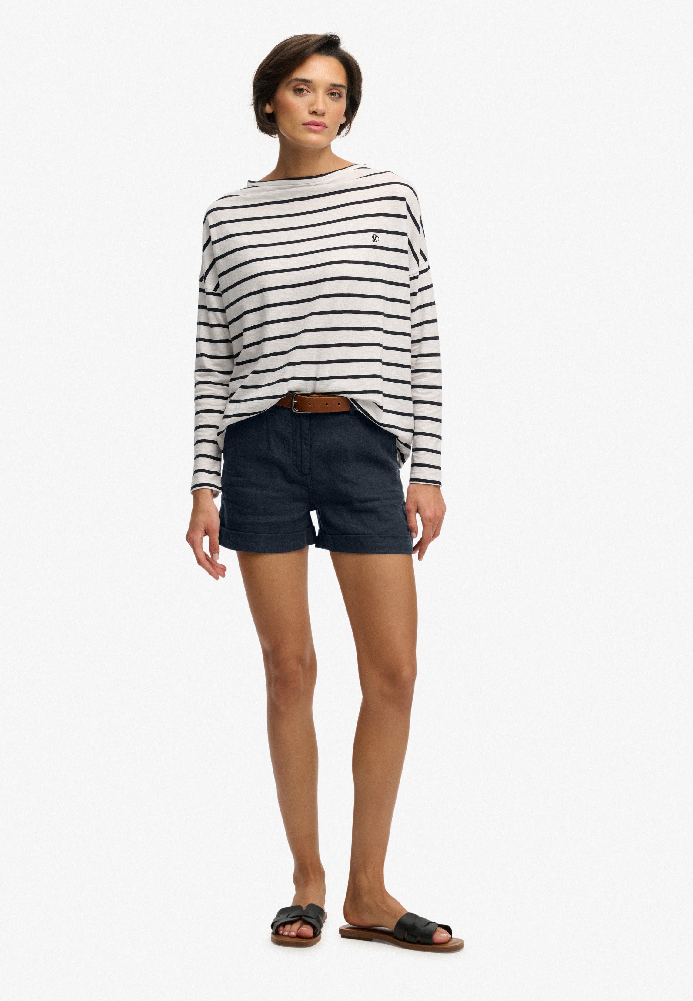 Mid Rise Linen Shorts