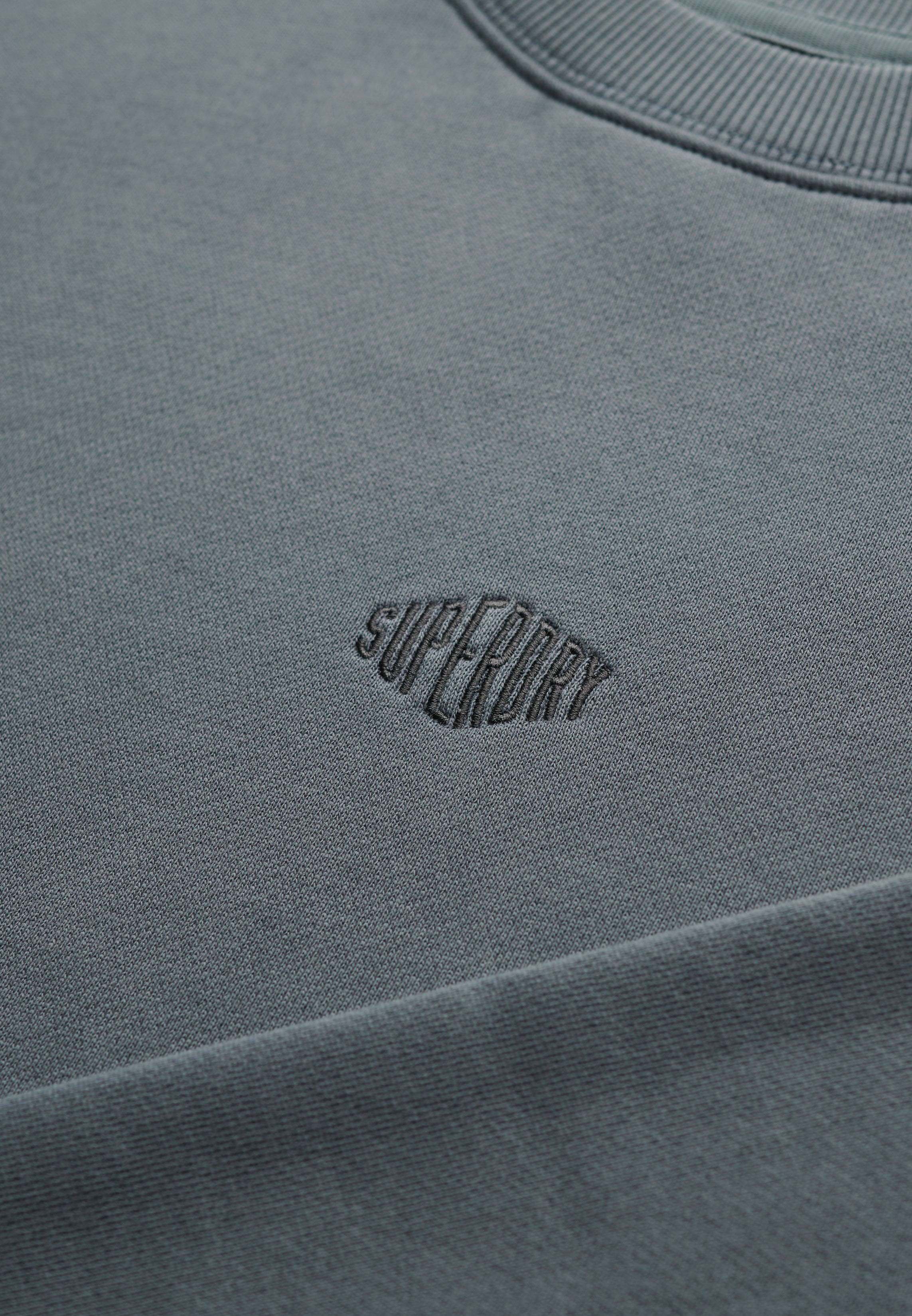 Micro Logo Crew