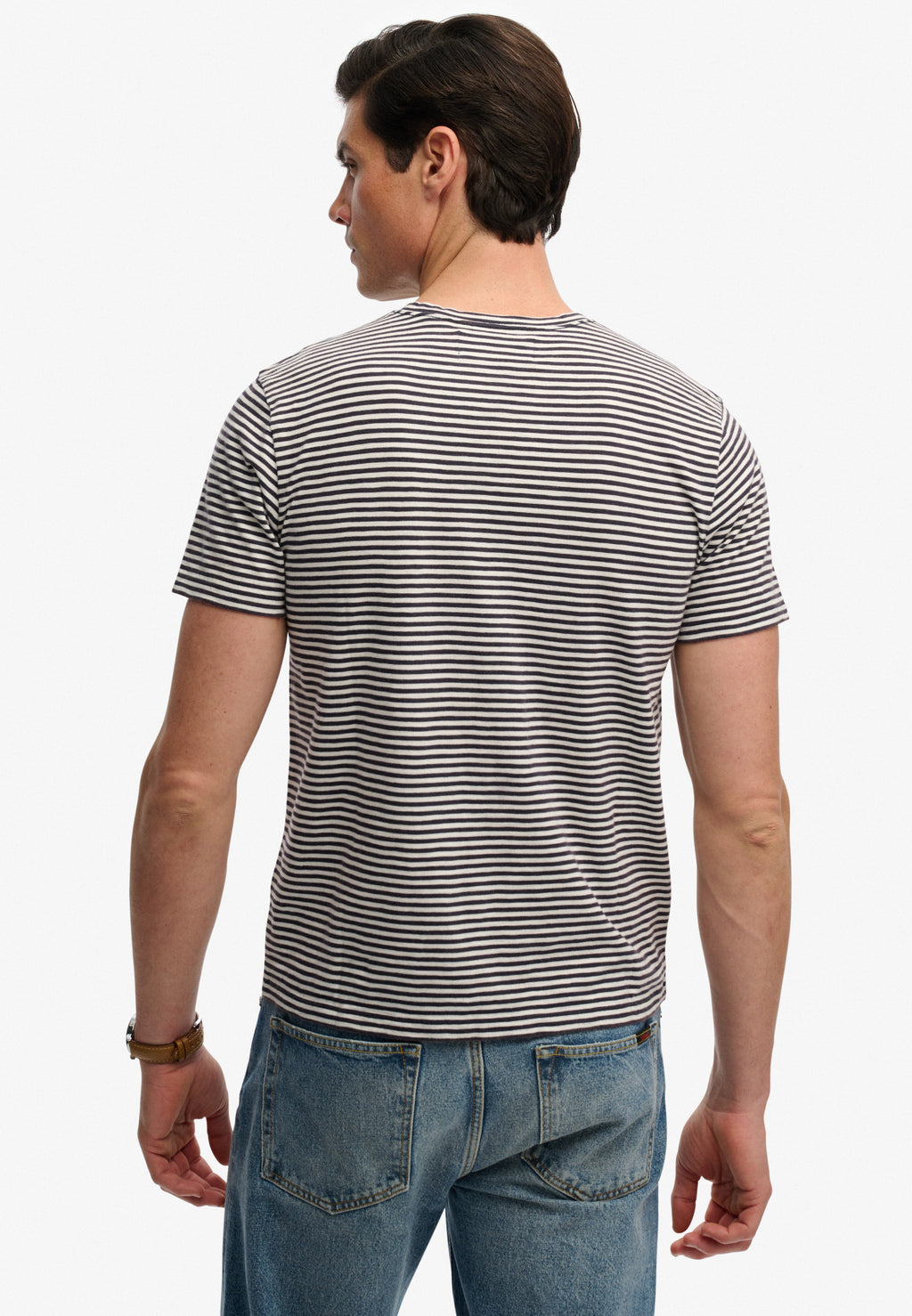 Essential Logo T-Shirt