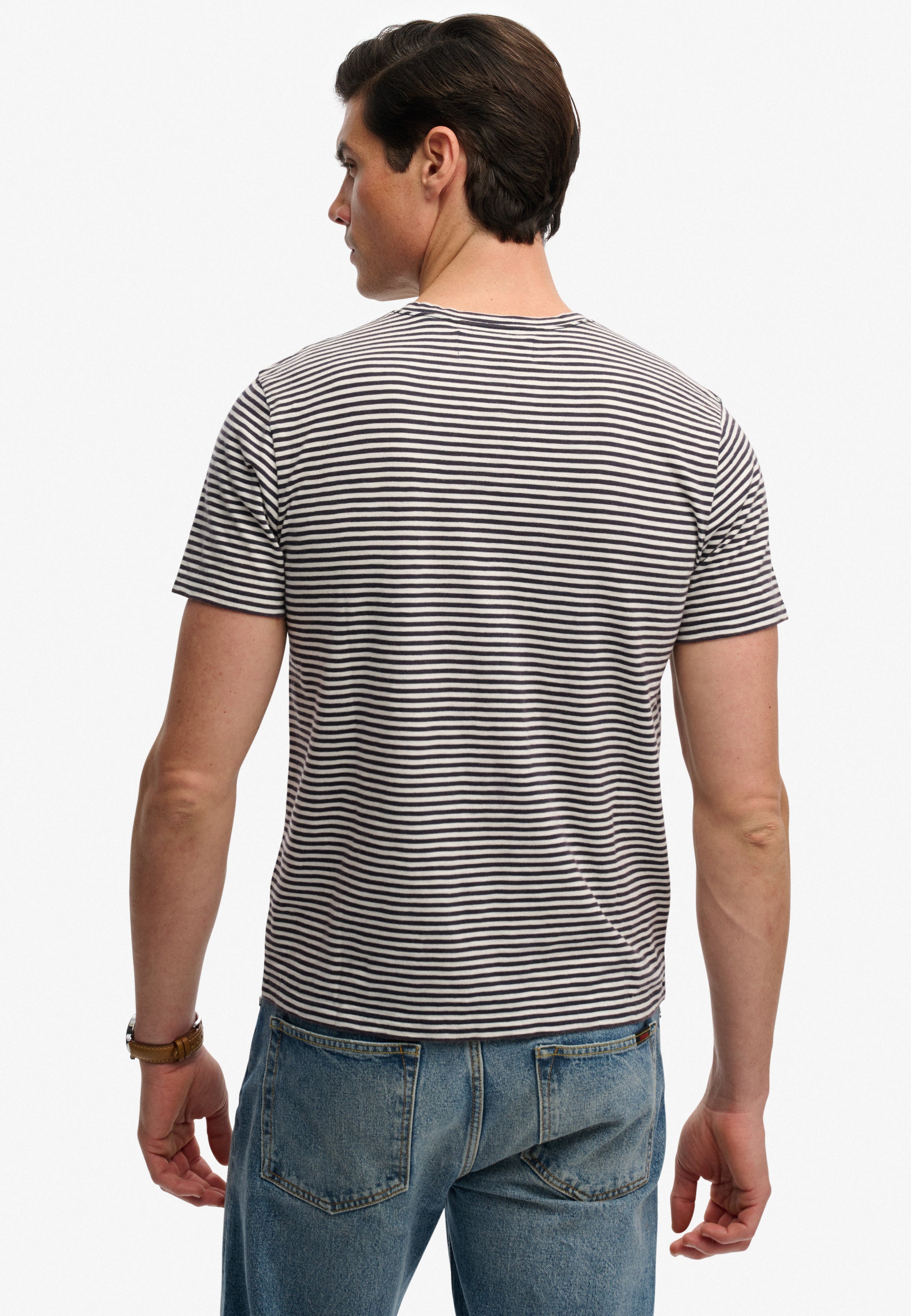 Essential Logo T-Shirt
